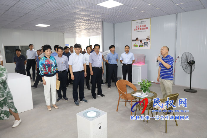 我縣開展2018年上半年鄉(xiāng)鎮(zhèn)重點工作巡查觀摩活動 我縣開展2018年上半年鄉(xiāng)鎮(zhèn)重點工作巡查觀摩活動