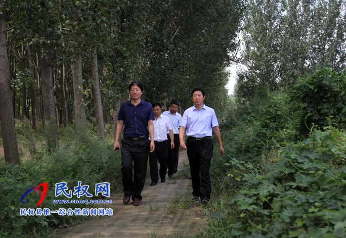 縣委常委、宣傳部長屠志遠陪同《商丘日報》采訪團在我縣采訪調(diào)研