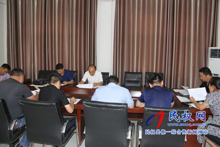 我縣各單位、各鄉(xiāng)鎮(zhèn)（街道辦）迅速傳達(dá)貫徹全縣全面提升脫貧攻堅(jiān)質(zhì)量決戰(zhàn)決