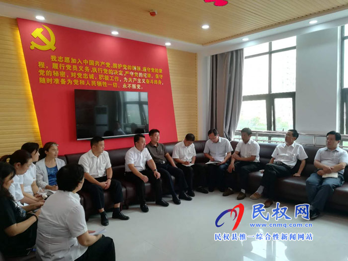 我縣各單位、各鄉(xiāng)鎮(zhèn)（街道辦）迅速傳達(dá)貫徹全縣全面提升脫貧攻堅(jiān)質(zhì)量決戰(zhàn)決