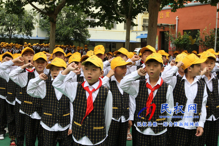 育才雙語小學舉行教師節(jié)慶典活動 育才雙語小學舉行教師節(jié)慶典活動