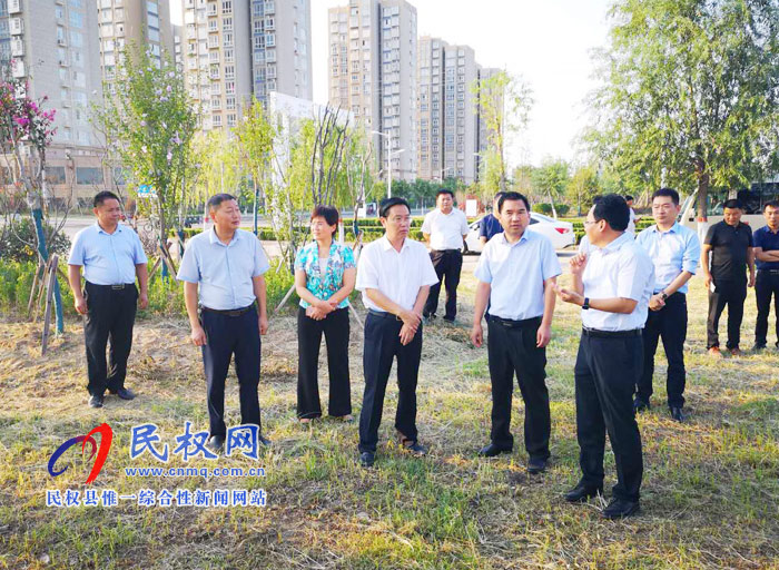 縣委書記姬脈常調(diào)研城市園林建設(shè)情況 縣委書記姬脈常調(diào)研城市園林建設(shè)情況