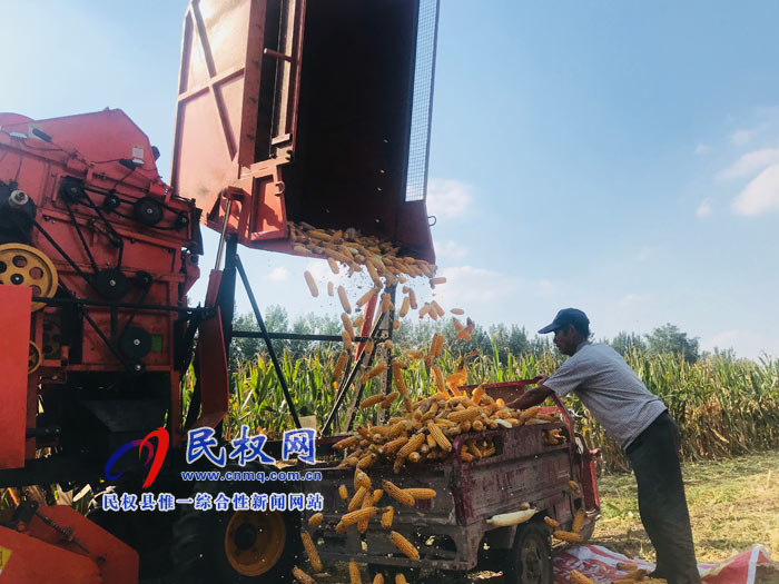 孫六鎮(zhèn):"三秋"生產(chǎn)拉開(kāi)序幕 孫六鎮(zhèn):"三秋"生產(chǎn)拉開(kāi)序幕
