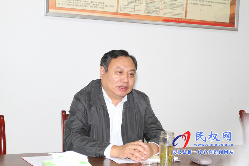 市委常委、常務(wù)副市長(zhǎng)吳祖明到龍?zhí)伶?zhèn)邢莊村開(kāi)展“三·五”基層工作日活動(dòng)