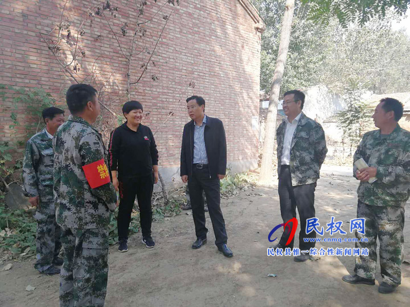 縣委書記姬脈常到王莊寨鎮(zhèn)暗訪督導脫貧攻堅工作 縣委書記姬脈常到王莊寨鎮(zhèn)暗訪督導脫貧攻堅工作