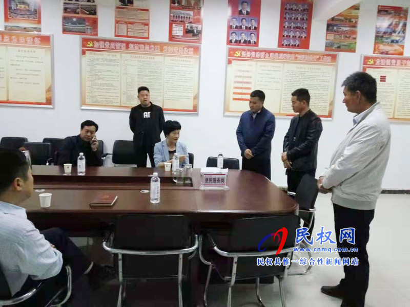 縣人大主任周燕到龍?zhí)伶?zhèn)查看脫貧攻堅工作 縣人大主任周燕到龍?zhí)伶?zhèn)查看脫貧攻堅工作