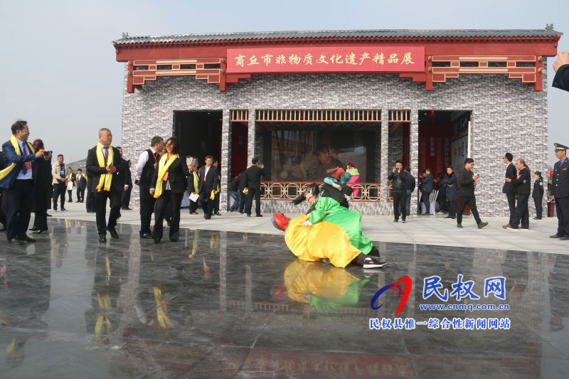 民權(quán)縣組織非遺傳承人參加華商節(jié)非遺展示活動(dòng) 民權(quán)縣組織非遺傳承人參加華商節(jié)非遺展示活動(dòng)