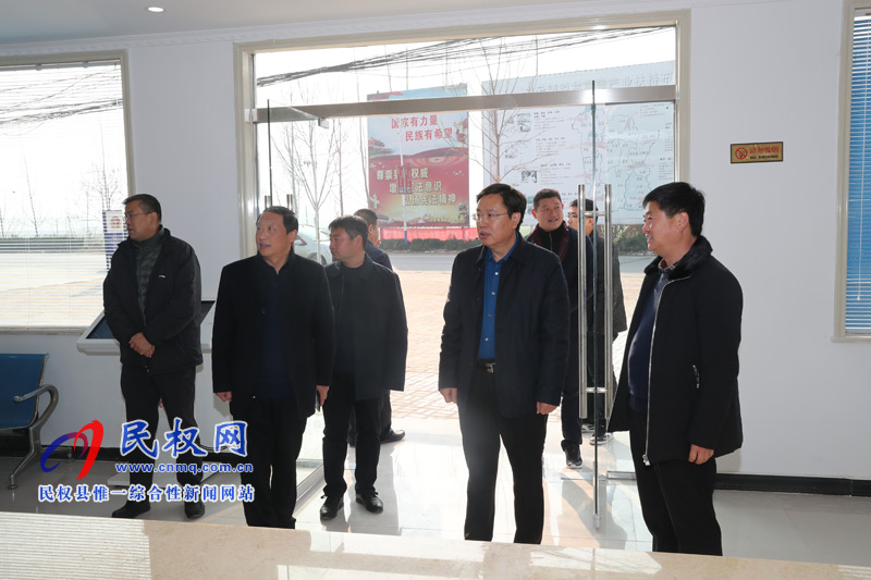縣委書記姬脈常到白云寺鎮(zhèn)柏木崗村開展“三?五”基層工作日走訪活動(dòng) 縣委書記姬脈常到白云寺鎮(zhèn)柏木崗村開展“三?五”基層工作日走訪活動(dòng)