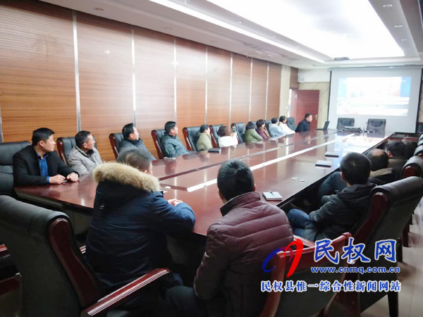 我縣各鄉(xiāng)鎮(zhèn)（街道辦）、縣直各單位認真組織全體干部集中收聽收看慶祝改革開放40周年大會