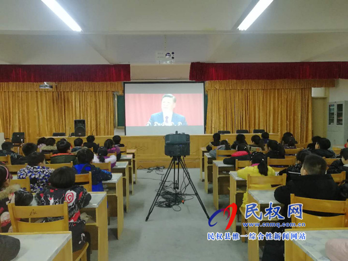 民權(quán)縣文化廣電旅游局聯(lián)合民權(quán)電影公司開展愛國主義電影進(jìn)校園活動