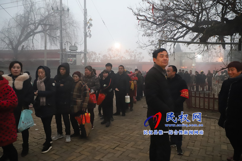 又是一年臘月到 白云禪寺精心熬制臘八粥 又是一年臘月到 白云禪寺精心熬制臘八粥