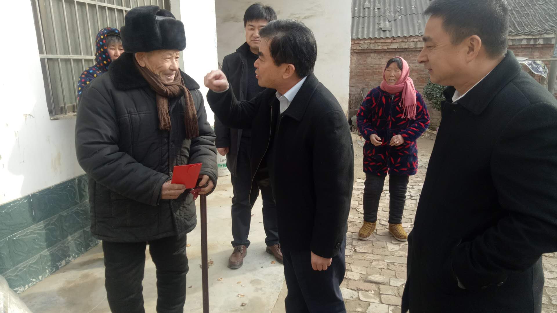 縣領導馬德偉到北關鎮(zhèn)開展節(jié)前慰問工作 縣領導馬德偉到北關鎮(zhèn)開展節(jié)前慰問工作
