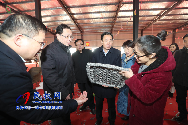 民盟中央脫貧攻堅調(diào)研組到我縣調(diào)研脫貧攻堅工作 民盟中央脫貧攻堅調(diào)研組到我縣調(diào)研脫貧攻堅工作