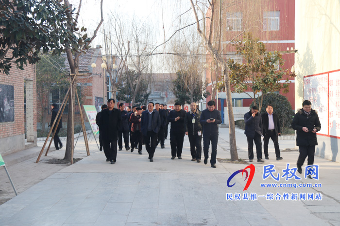 縣教體局組織開展2018年度學(xué)校管理工作巡查觀摩活動 縣教體局組織開展2018年度學(xué)校管理工作巡查觀摩活動