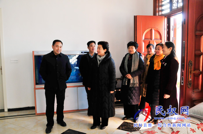 市婦聯(lián)到我縣調(diào)研“美麗庭院”創(chuàng)建工作 市婦聯(lián)到我縣調(diào)研“美麗庭院”創(chuàng)建工作