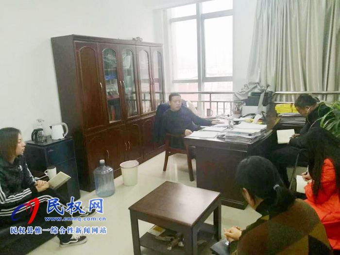 我縣各單位、各鄉(xiāng)鎮(zhèn)（街道辦）迅速傳達貫徹經(jīng)濟工作會議和“講政治、勇?lián)?dāng)、馬上就辦、一抓到底”活動精神