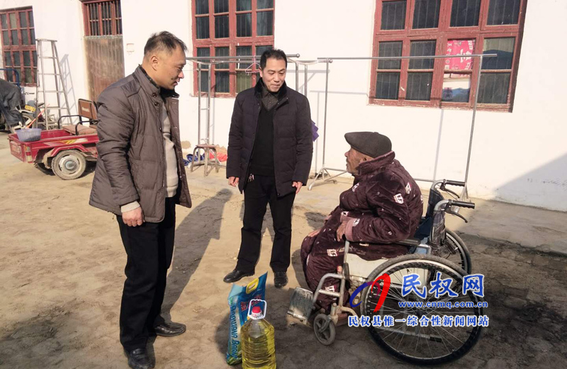 縣計生協(xié)開展春節(jié)慰問貧困戶活動 縣計生協(xié)開展春節(jié)慰問貧困戶活動