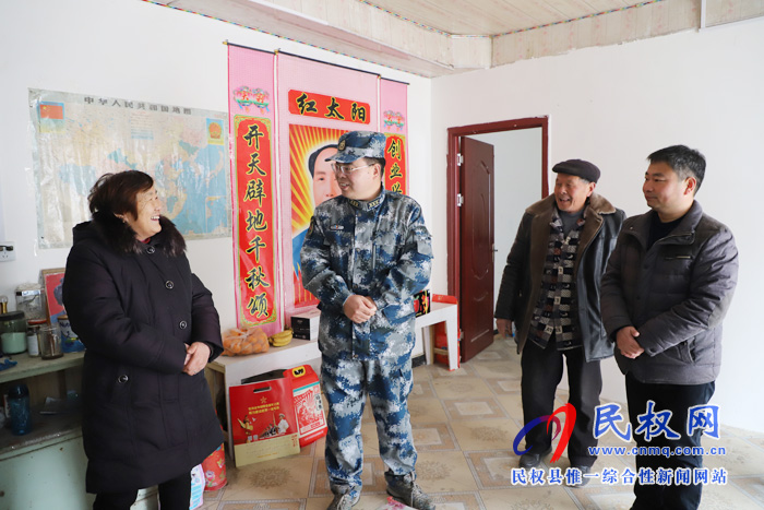 縣委常委、人武部政委江靜亞到白云寺鎮(zhèn)走訪慰問現(xiàn)役軍人家屬