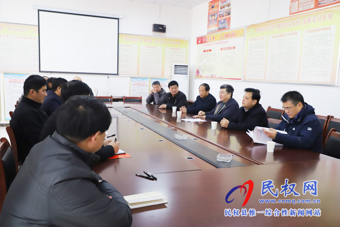 市人大常委會常務(wù)副主任、市總工會主席劉沛到白云寺鎮(zhèn)開展“三五”基層工作日活動
