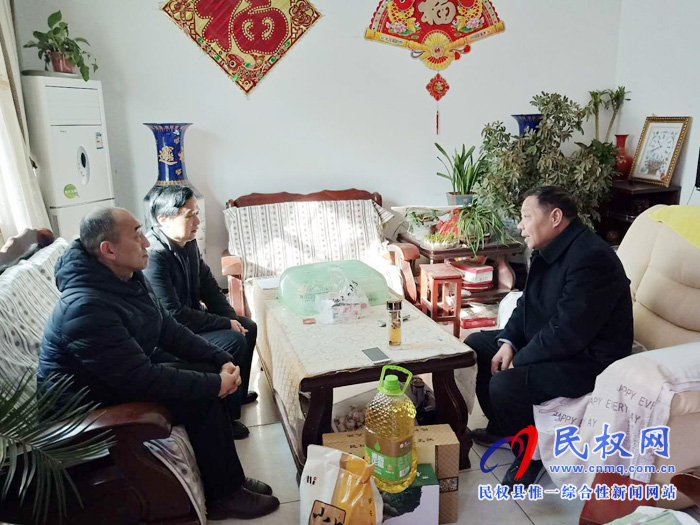 縣委組織部走訪慰問(wèn)“身邊好人”劉豐臺(tái) 縣委組織部走訪慰問(wèn)“身邊好人”劉豐臺(tái)