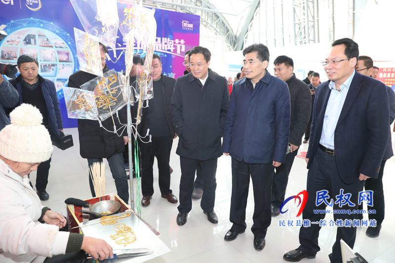 市委書記王戰(zhàn)營蒞民調研督導重點項目建設進展情況 市委書記王戰(zhàn)營蒞民調研督導重點項目建設進展情況