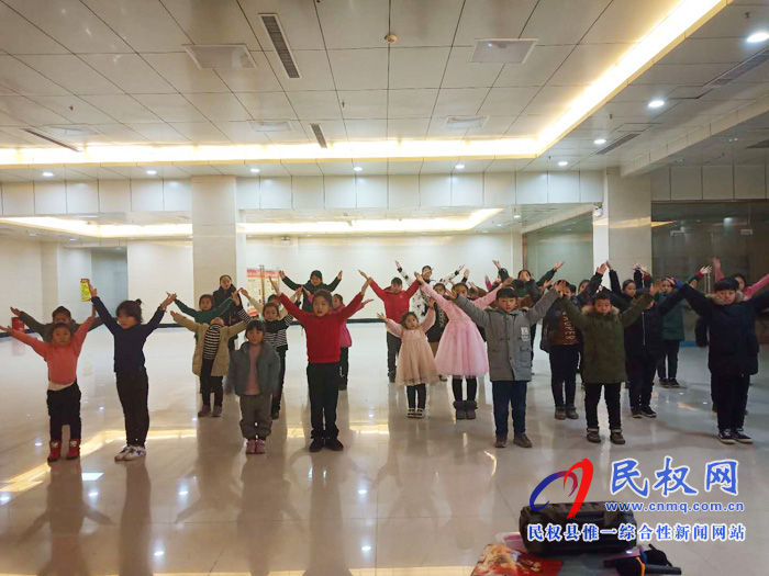 民權(quán)縣2019元宵節(jié)文藝晚會正在緊密籌備排練中 民權(quán)縣2019元宵節(jié)文藝晚會正在緊密籌備排練中