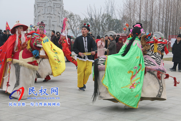 民權(quán)縣組織非遺項(xiàng)目參加元宵節(jié)全市文化展演活動(dòng) 民權(quán)縣組織非遺項(xiàng)目參加元宵節(jié)全市文化展演活動(dòng)