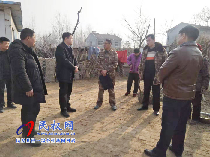 縣武裝部長熊四香到孫六鎮(zhèn)督導(dǎo)脫貧攻堅工作 縣武裝部長熊四香到孫六鎮(zhèn)督導(dǎo)脫貧攻堅工作