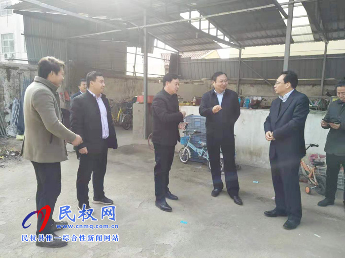 市委常委、常務副市長吳祖明到龍?zhí)伶?zhèn)邢莊村開展“三·五”基層工作日活動