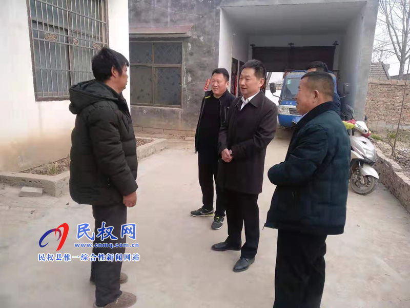 縣委常委、縣委辦公室主任孟亞松到野崗鎮(zhèn)調(diào)研督導(dǎo)脫貧總攻工作