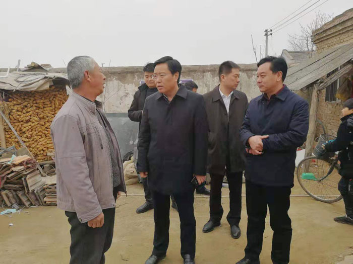 縣委書記姬脈常到我縣部分鄉(xiāng)鎮(zhèn)調(diào)研脫貧攻堅工作 縣委書記姬脈常到我縣部分鄉(xiāng)鎮(zhèn)調(diào)研脫貧攻堅工作