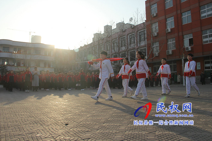 民權(quán)縣實(shí)驗(yàn)小學(xué)開(kāi)展愛(ài)綠護(hù)綠主題教育活動(dòng) 民權(quán)縣實(shí)驗(yàn)小學(xué)開(kāi)展愛(ài)綠護(hù)綠主題教育活動(dòng)