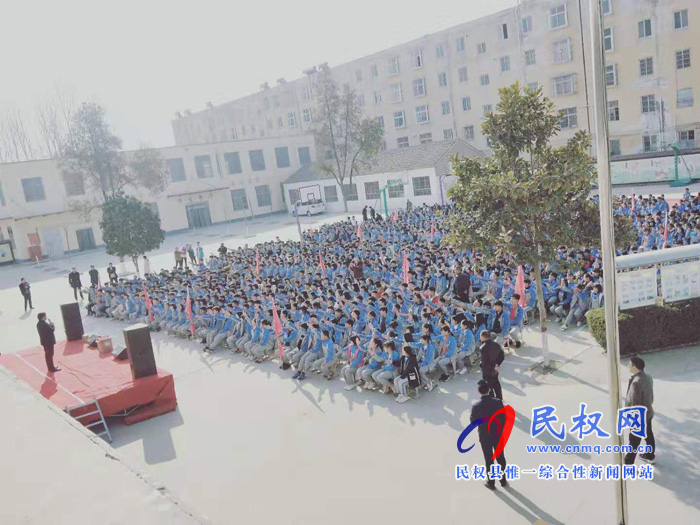 民權(quán)縣程莊鎮(zhèn)第一初中舉行“凝心聚力決勝中考”勵(lì)志演講報(bào)告會(huì) 民權(quán)縣程莊鎮(zhèn)第一初中舉行“凝心聚力決勝中考”勵(lì)志演講報(bào)告會(huì)