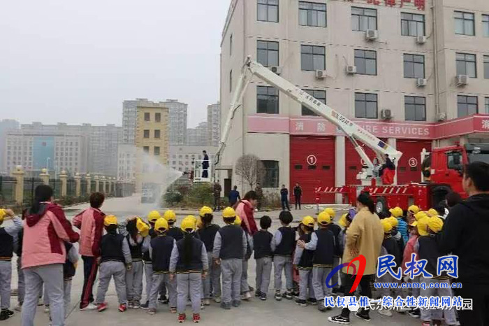 民東新區(qū)實驗幼兒園社會實踐活動——走進軍營，感悟軍魂