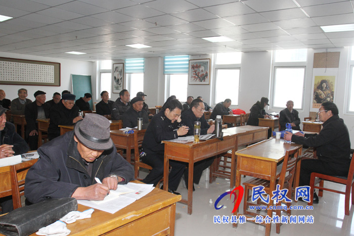 縣老年書畫協(xié)會(huì)培訓(xùn)精彩開講 縣老年書畫協(xié)會(huì)培訓(xùn)精彩開講