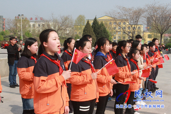 民權(quán):一場快閃演繹“我和我的祖國” 民權(quán):一場快閃演繹“我和我的祖國”