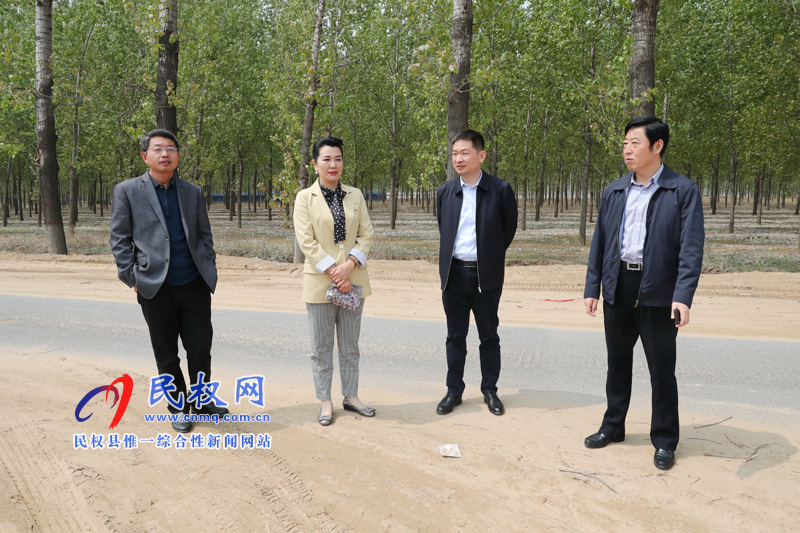 河南豫劇院黨委書記汪荃珍到我縣調(diào)研文化產(chǎn)業(yè)發(fā)展情況 河南豫劇院黨委書記汪荃珍到我縣調(diào)研文化產(chǎn)業(yè)發(fā)展情況
