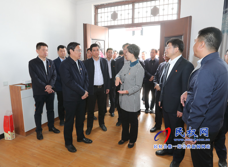睢縣黨政考察團(tuán)蒞民考察農(nóng)村人居環(huán)境改善工作 睢縣黨政考察團(tuán)蒞民考察農(nóng)村人居環(huán)境改善工作