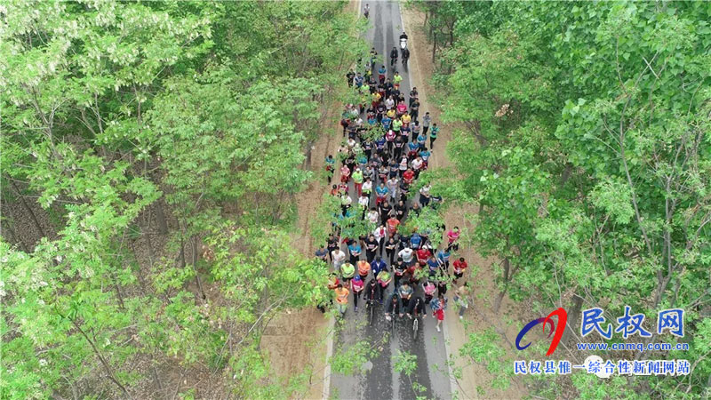 “綠洲杯”第五屆黃河故道林海濕地徒步穿越在民權(quán)舉行 “綠洲杯”第五屆黃河故道林海濕地徒步穿越在民權(quán)舉行