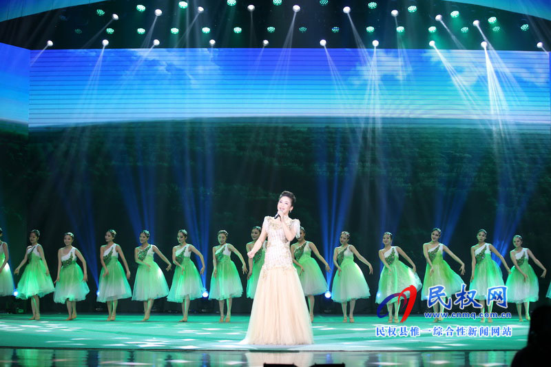 何處心安 美麗民權(quán):民權(quán)縣慶祝新中國成立70周年文藝晚會隆重舉行 何處心安 美麗民權(quán):民權(quán)縣慶祝新中國成立70周年文藝晚會隆重舉行