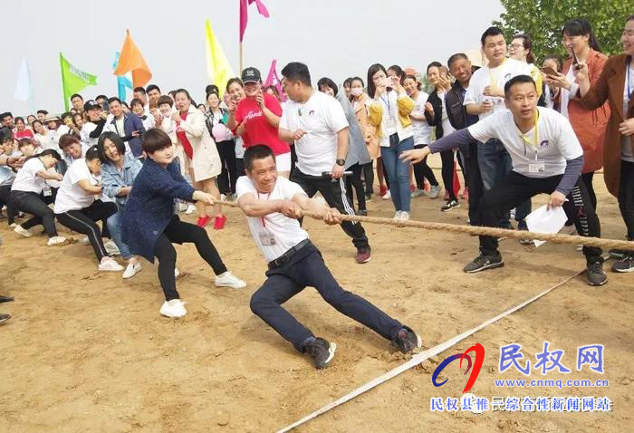 高新區(qū)內(nèi)企業(yè)河南嘉祥袋業(yè)有限公司開展“五一”運動會活動 高新區(qū)內(nèi)企業(yè)河南嘉祥袋業(yè)有限公司開展“五一”運動會活動