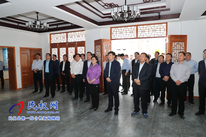 全市2019年第一季度農(nóng)村人居環(huán)境觀摩團蒞臨我縣 全市2019年第一季度農(nóng)村人居環(huán)境觀摩團蒞臨我縣