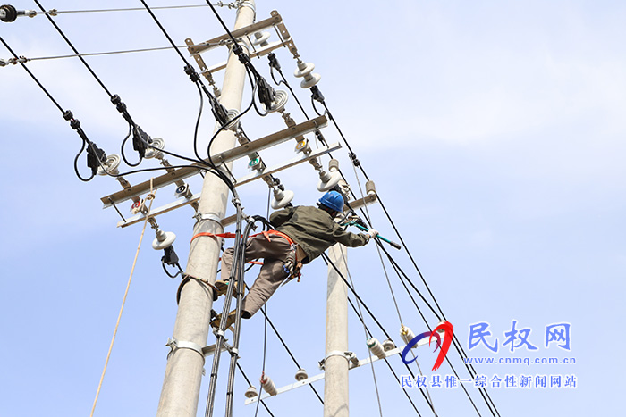 民權(quán)縣供電公司:打造優(yōu)質(zhì)工程 助力美麗鄉(xiāng)村建設(shè) 民權(quán)縣供電公司:打造優(yōu)質(zhì)工程 助力美麗鄉(xiāng)村建設(shè)