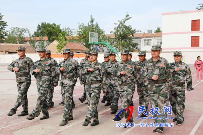 老顏集鄉(xiāng):開展基干民兵點驗活動 老顏集鄉(xiāng):開展基干民兵點驗活動