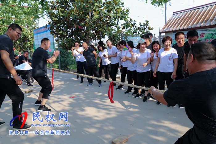 人和鎮(zhèn)舉辦“不忘初心 暢游美麗人和” 主題徒步健身活動(dòng) 人和鎮(zhèn)舉辦“不忘初心 暢游美麗人和” 主題徒步健身活動(dòng)