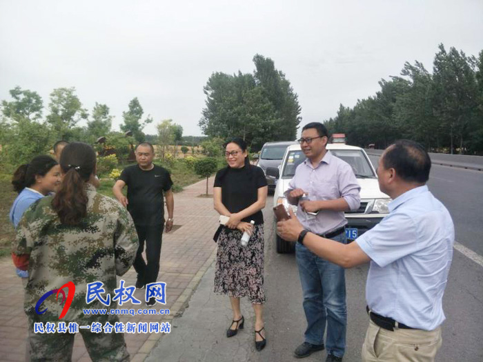 市農(nóng)村農(nóng)業(yè)局副局長賈長安蒞臨民權(quán)督導秸稈禁燒工作 市農(nóng)村農(nóng)業(yè)局副局長賈長安蒞臨民權(quán)督導秸稈禁燒工作