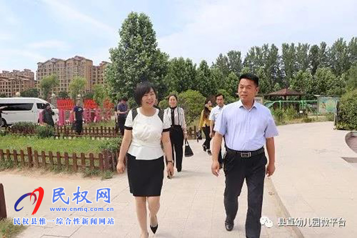 民權(quán)縣政協(xié)領(lǐng)導(dǎo)蒞臨民權(quán)縣幼兒園開展關(guān)愛兒童口腔健康活動(dòng) 民權(quán)縣政協(xié)領(lǐng)導(dǎo)蒞臨民權(quán)縣幼兒園開展關(guān)愛兒童口腔健康活動(dòng)