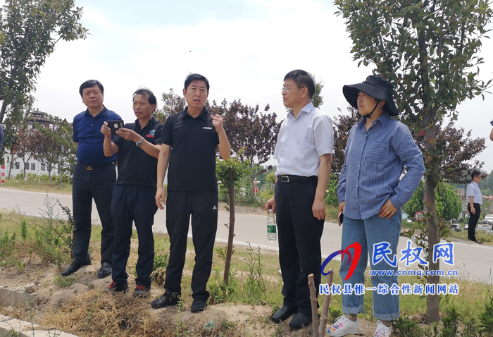河南省詩歌學(xué)會采風(fēng)團(tuán)到我縣開展文學(xué)采風(fēng)活動 河南省詩歌學(xué)會采風(fēng)團(tuán)到我縣開展文學(xué)采風(fēng)活動