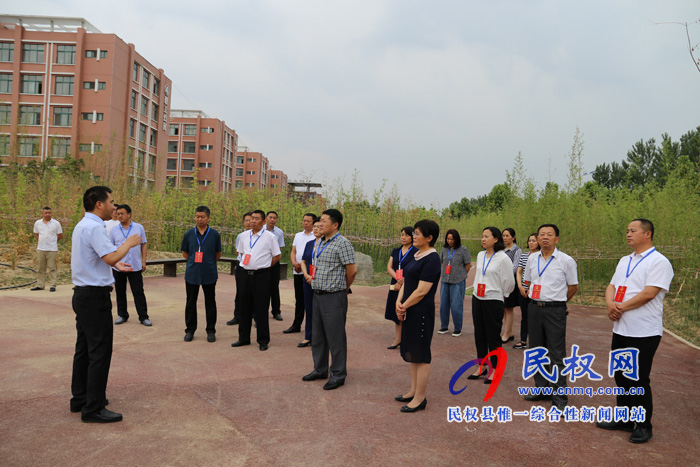 縣人大常委會(huì)調(diào)研我縣園林綠化管理工作 縣人大常委會(huì)調(diào)研我縣園林綠化管理工作