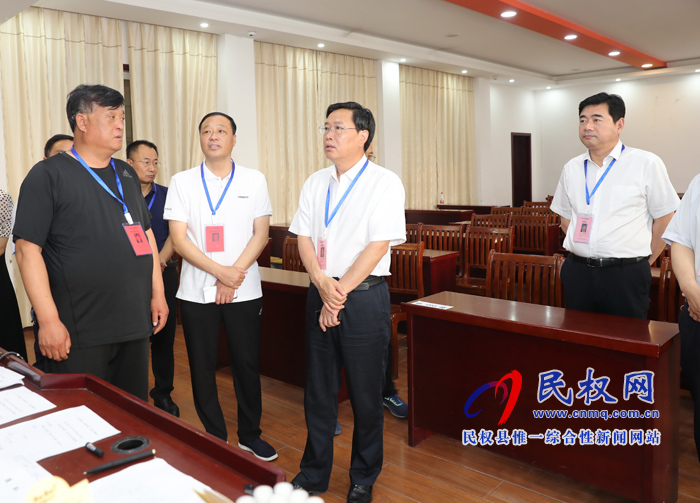 市人大常委會(huì)副主任、縣委書(shū)記姬脈常帶隊(duì)巡視高考工作